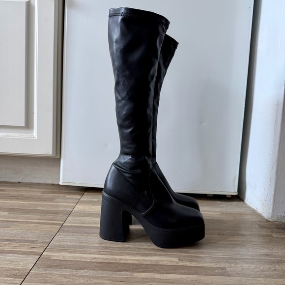 Steve Madden PHOENIX black leather platform heel boots, women’s size 6 - Picture 5 of 8